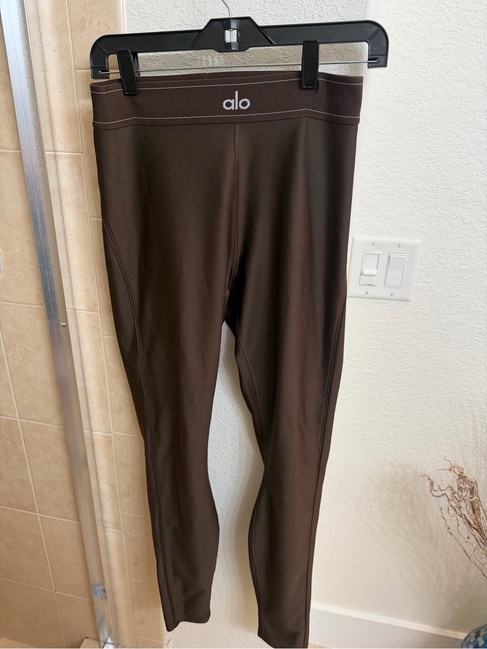 ALO Woman’s Yoga Airlift High Waist Leggings
